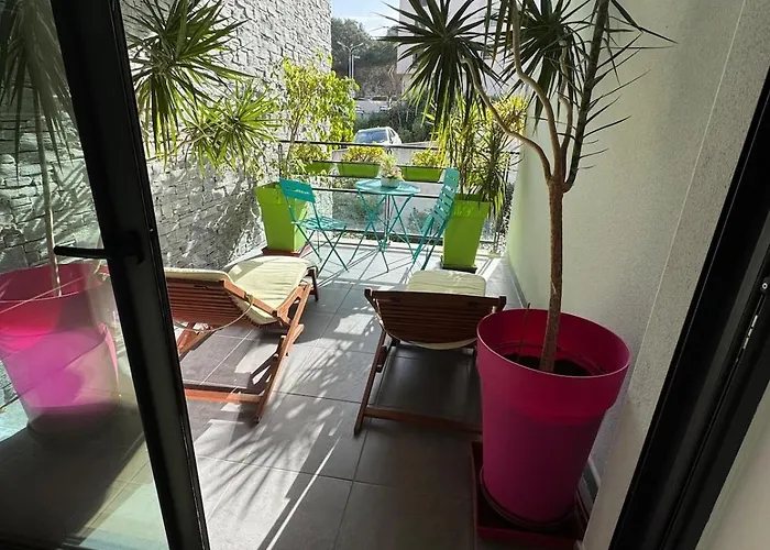 Luxury With Sea View, Parking *